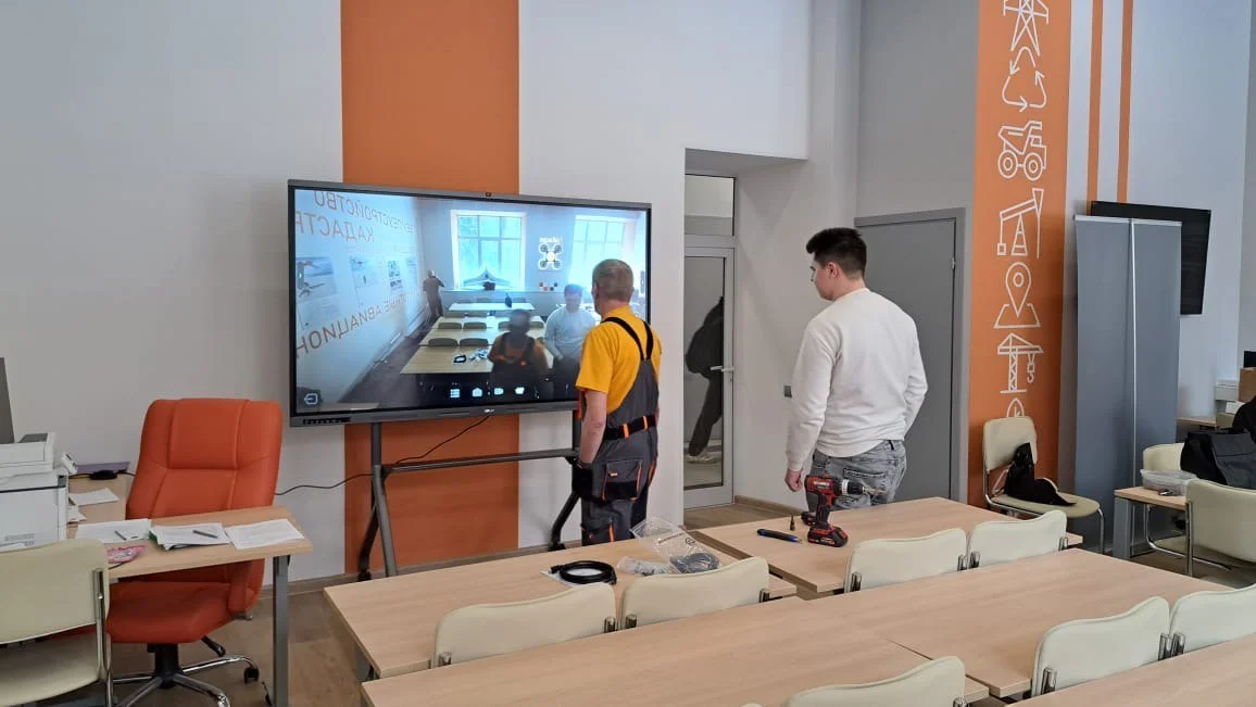 поставка интерактивных панелей для школ